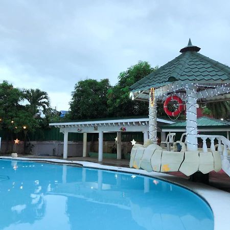 V Resort Dasma ดาสมารินญาส ภายนอก รูปภาพ