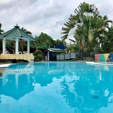V Resort Dasma ดาสมารินญาส ภายนอก รูปภาพ