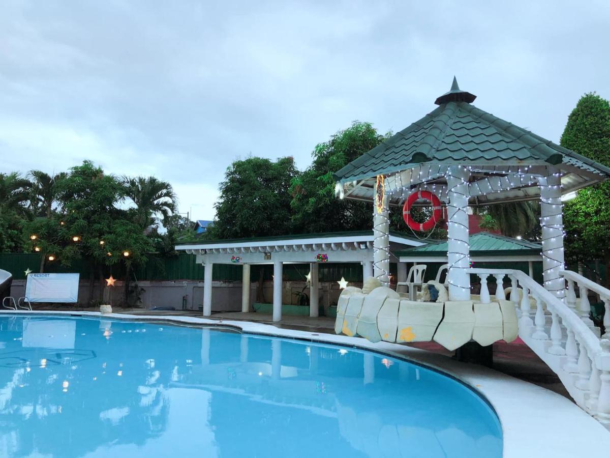 V Resort Dasma ดาสมารินญาส ภายนอก รูปภาพ